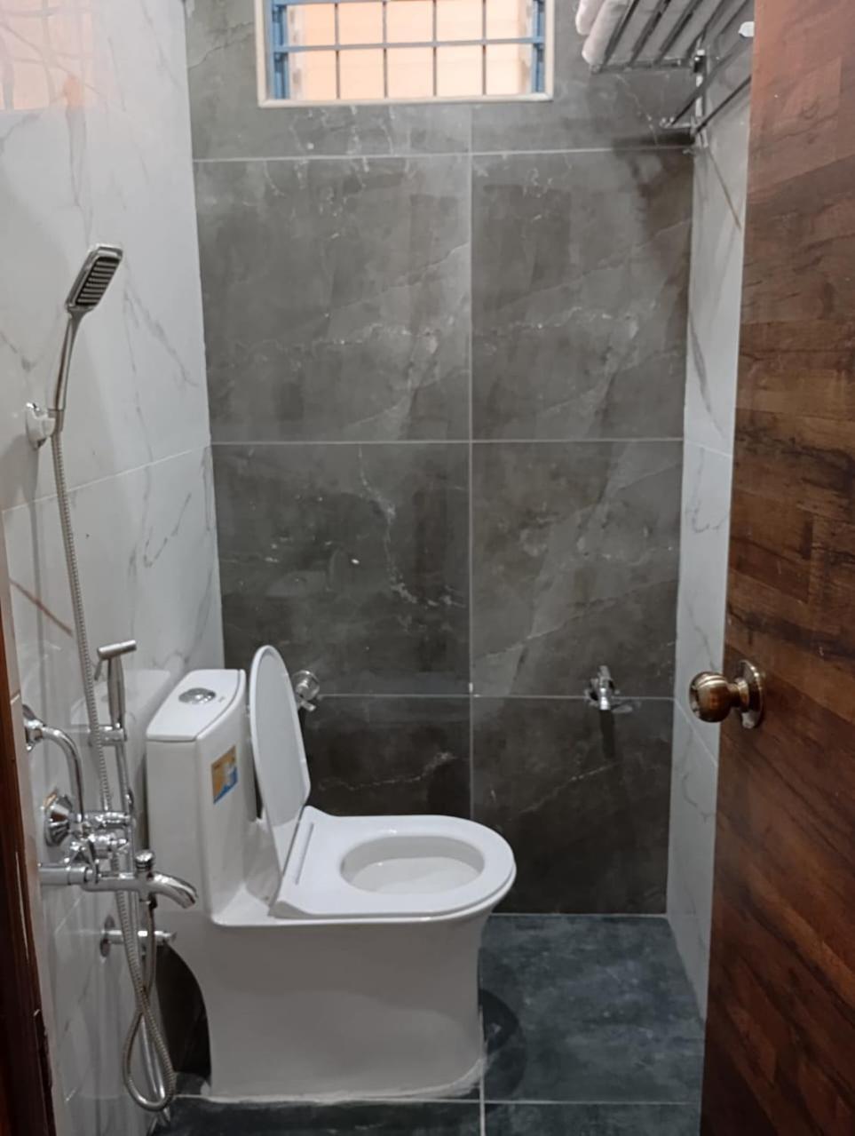 Aadya Inn New Luxury Hotel Tirupati Kültér fotó