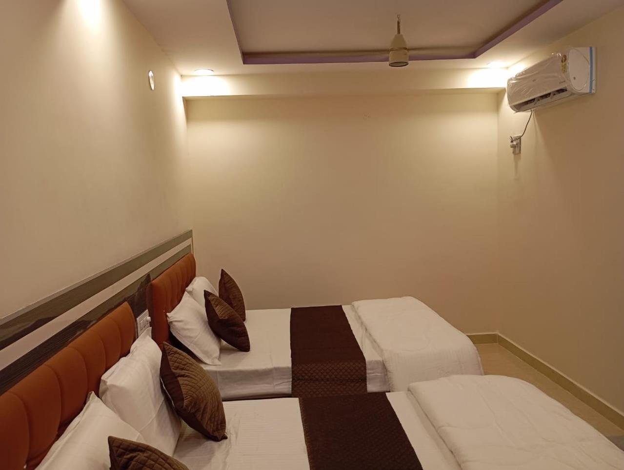 Aadya Inn New Luxury Hotel Tirupati Kültér fotó
