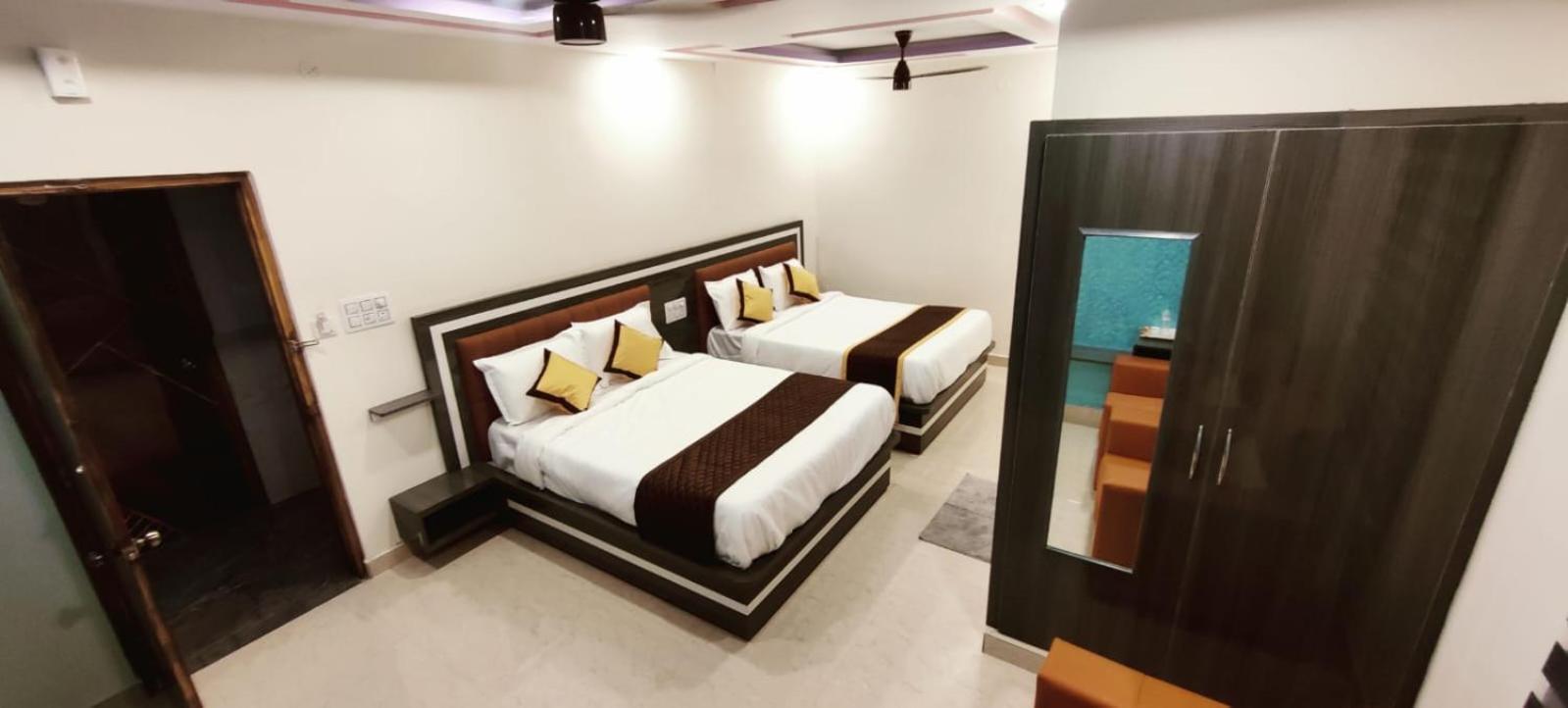 Aadya Inn New Luxury Hotel Tirupati Kültér fotó
